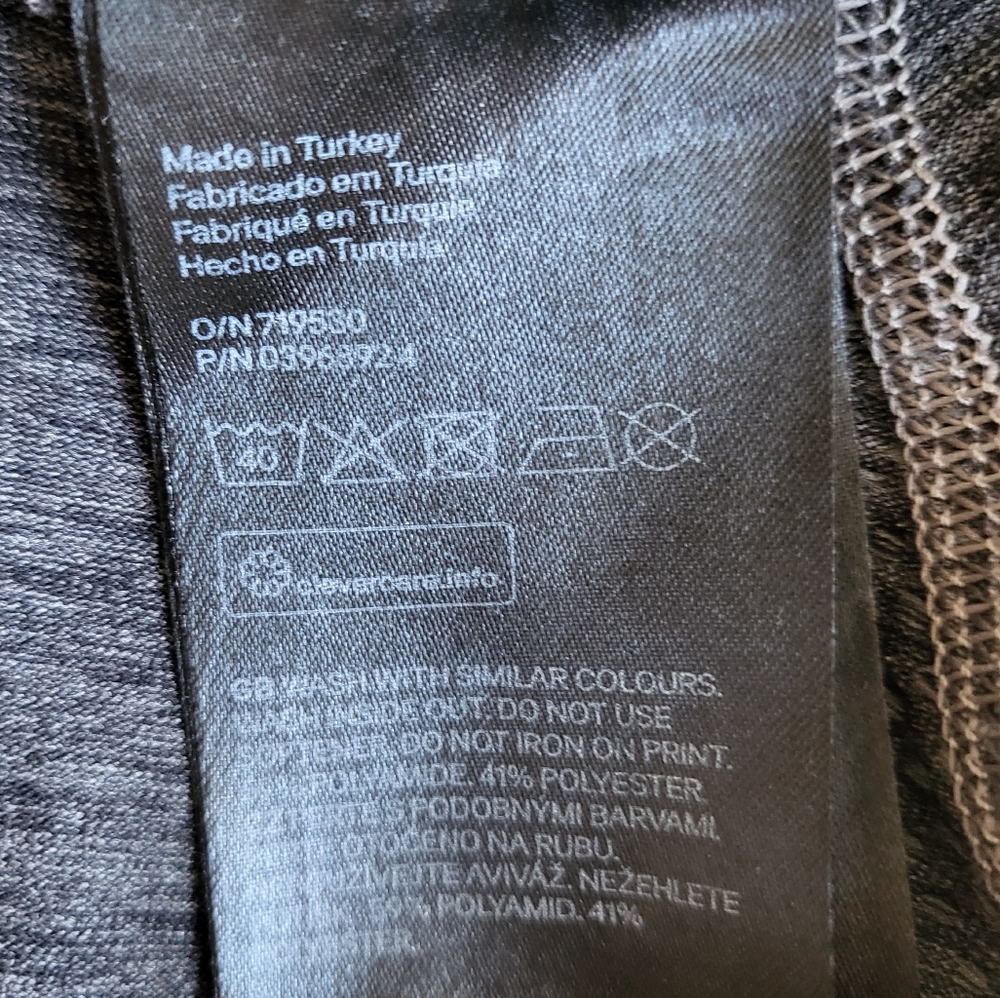 NWOT H&M Sport Workout Top Women's size M - Picture 5 of 5
